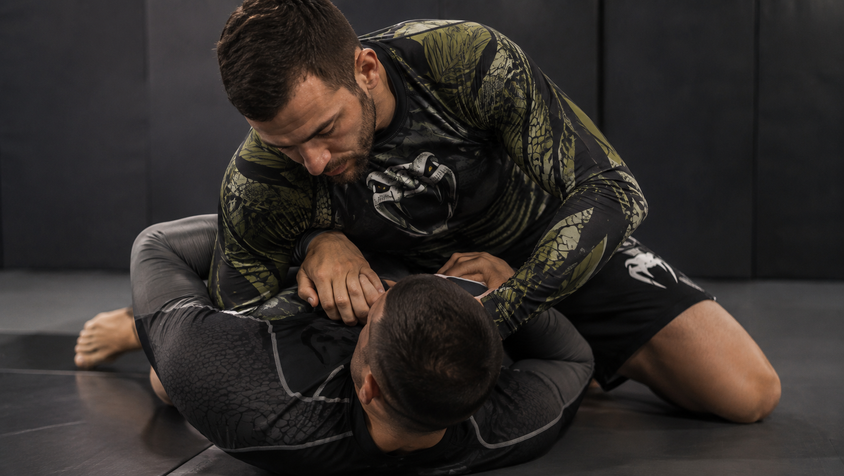 venum-gorilla-jungle-rashguard-no-gi-bjj.png